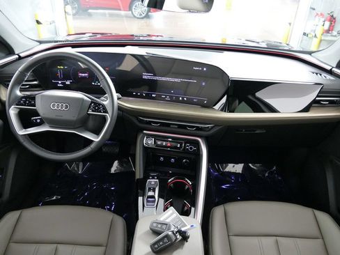 Used 2025 Audi Q5 Premium w/ Convenience Package AWD/4WD image 26