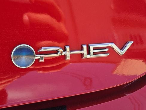 New 2026 Toyota Prius Plug-In Hybrid FWD image 12