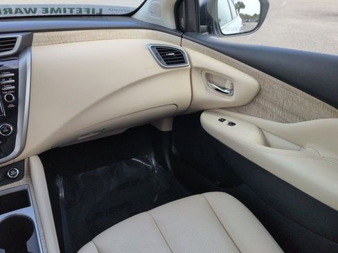 Certified 2024 Nissan Murano SL image 17