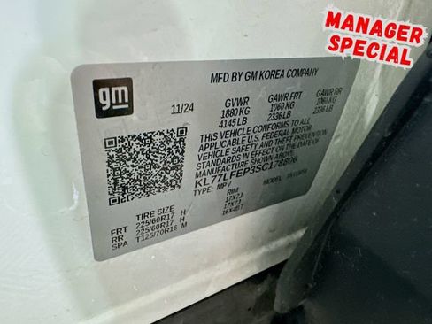 Used 2025 Chevrolet Trax LS FWD image 28