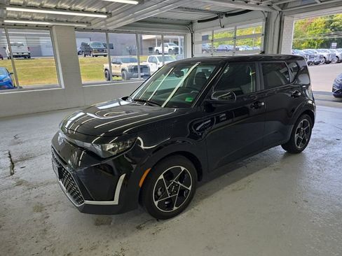 Certified 2023 Kia Soul EX image 2