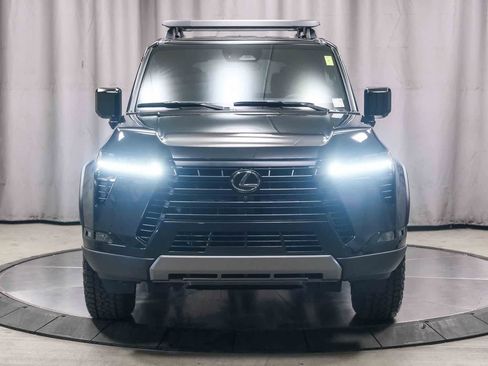 Used 2024 Lexus GX 550 image 6