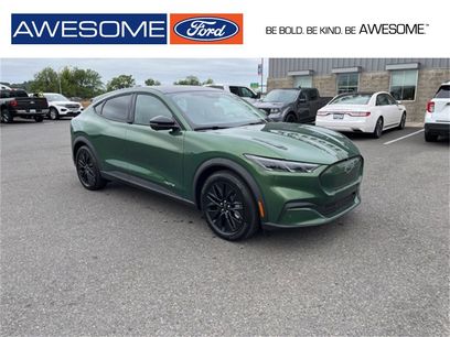 New 2025 Ford Mustang Mach-E Select w/ Comfort Package Lite