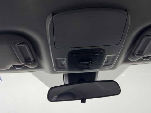 Used 2021 Toyota Camry SE FWD image 16