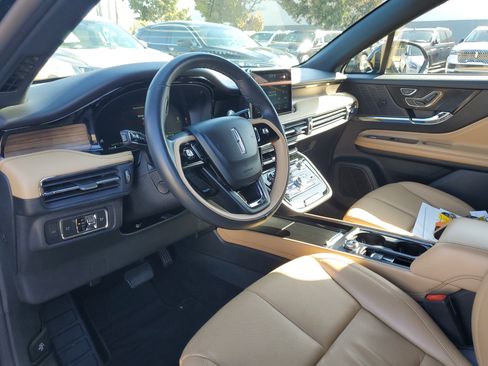 Certified 2022 Lincoln Corsair Reserve image 14