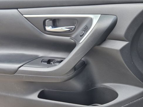 Used 2018 Nissan Altima 2.5 S w/ S Convenience Package FWD image 7
