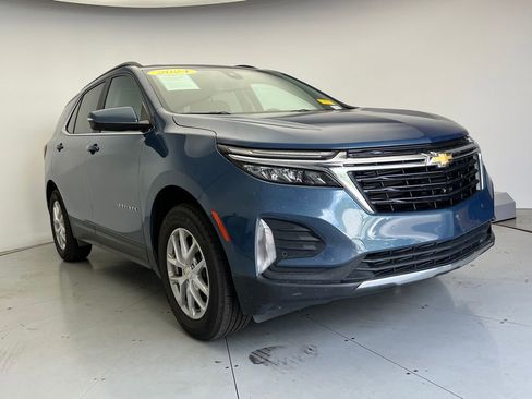 Used 2024 Chevrolet Equinox LT FWD image 2