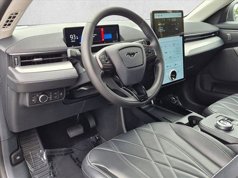 Used 2022 Ford Mustang Mach-E Select w/ Comfort/Technology Package RWD image 9