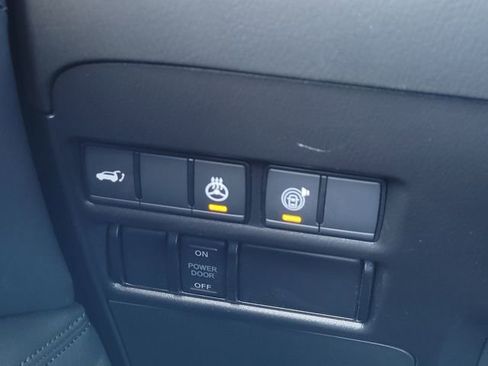 Used 2024 Nissan Armada SL image 17