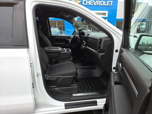 Used 2022 Chevrolet Silverado 1500 LT image 48