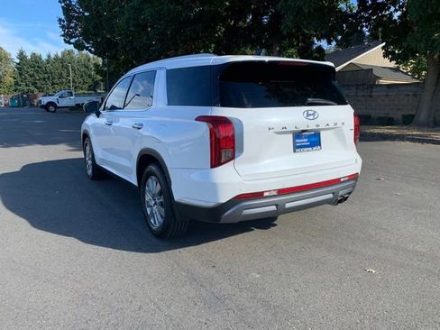Used 2023 Hyundai Palisade SEL w/ Cargo Package image 3