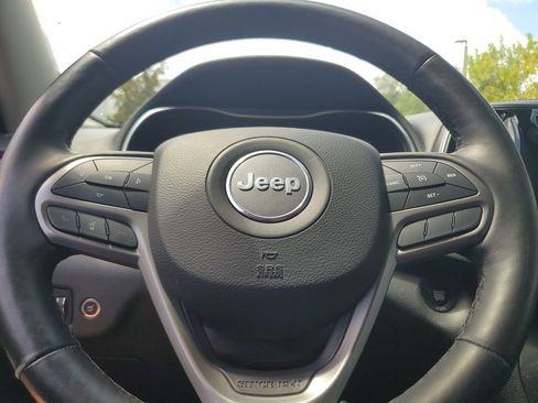 Used 2019 Jeep Cherokee Limited AWD/4WD image 23