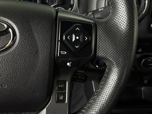Used 2021 Toyota Tacoma TRD Sport AWD/4WD image 16