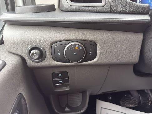 New 2026 Ford Transit 250 148 Medium Roof w/ Load Area Protection Package image 14