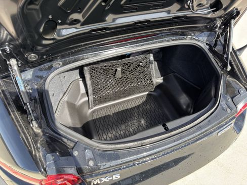 New 2026 MAZDA MX-5 Miata Club w/ Appearance Package RWD image 5