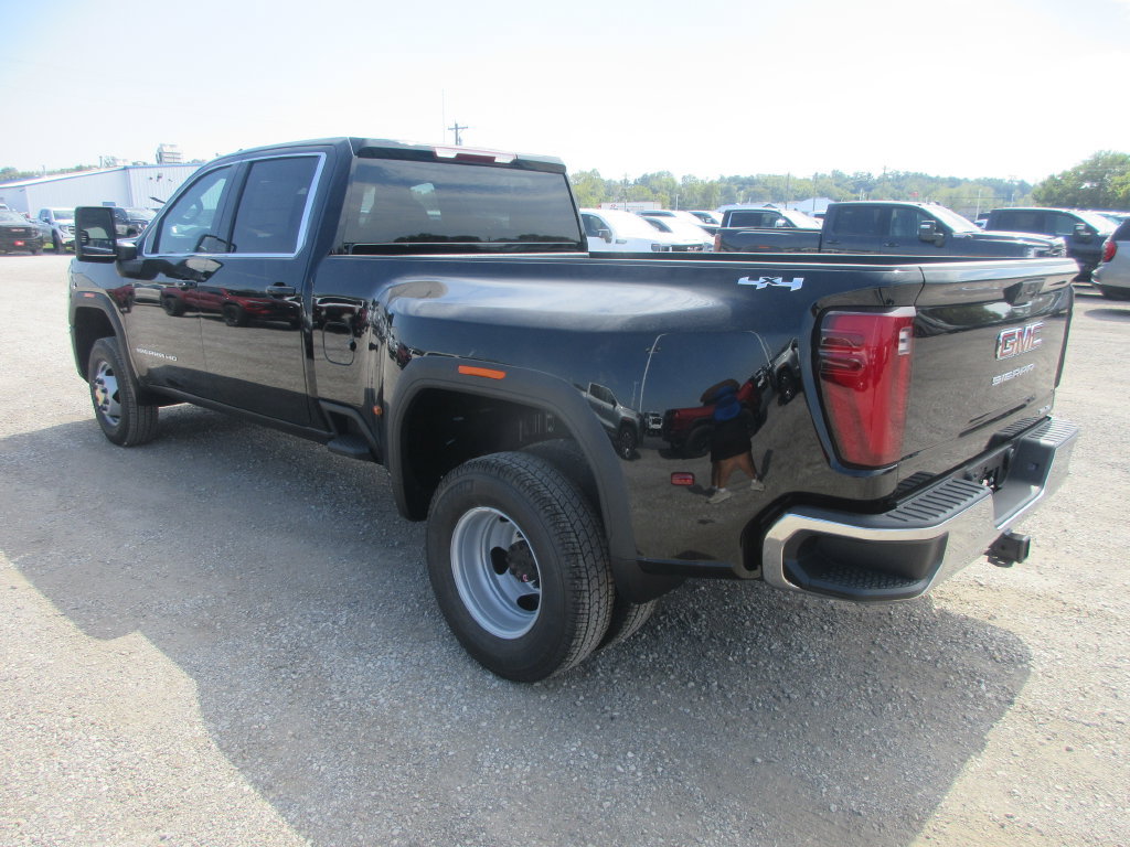 New 2026 GMC Sierra 3500 SLE w/ SLE Value Package AWD/4WD image 9