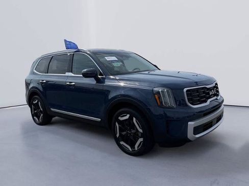 Used 2024 Kia Telluride S w/ S Sunroof Package FWD image 7