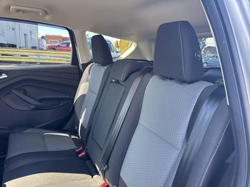 Used 2019 Ford Escape SE image 40