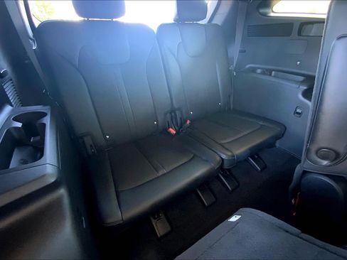 Used 2024 Kia Sorento SX Prestige image 30