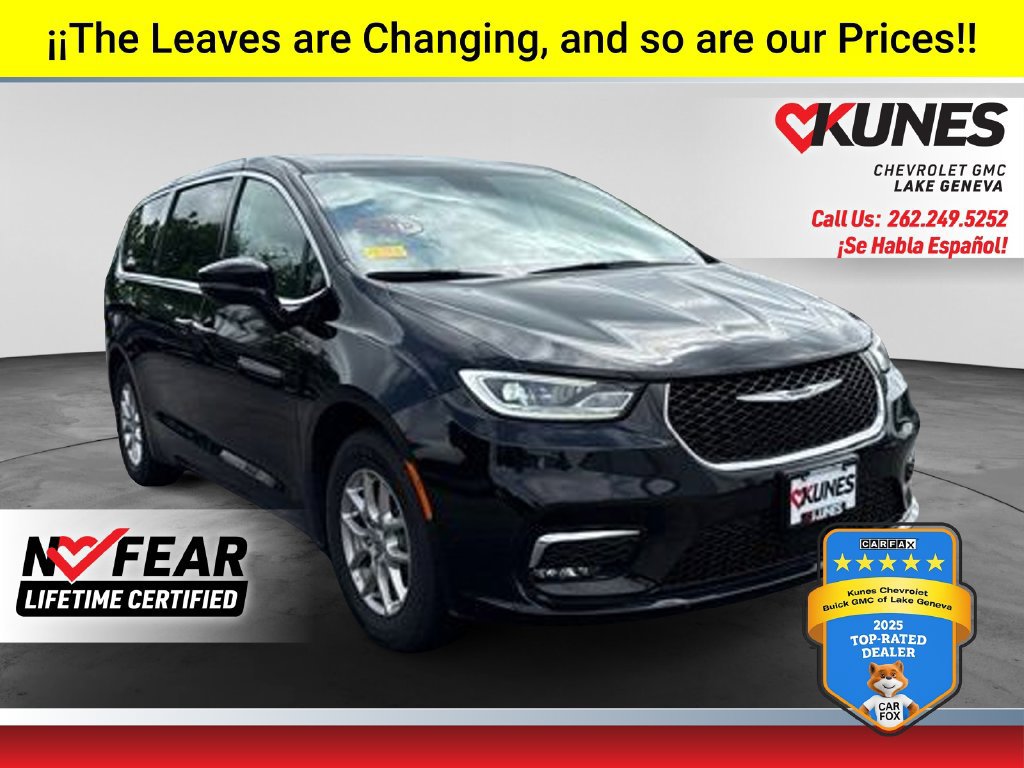 Used 2024 Chrysler Pacifica Touring-L FWD image 1