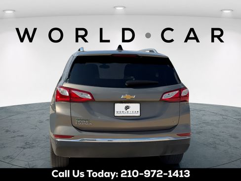 Used 2018 Chevrolet Equinox LT w/ Sun & Infotainment Package FWD image 13