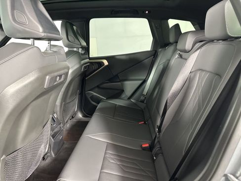 Used 2025 BMW X3 xDrive30i w/ Convenience Package image 19