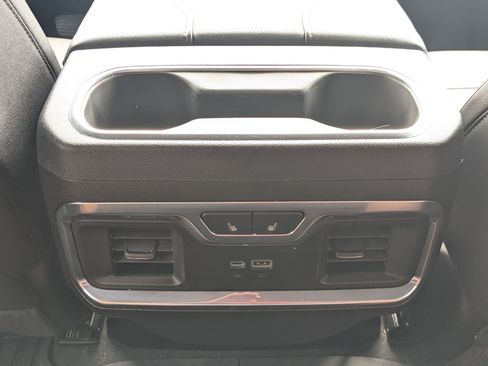 Used 2025 GMC Sierra 1500 SLT w/ SLT Premium Plus Package AWD/4WD image 34