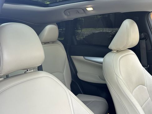 Used 2020 INFINITI QX50 Luxe w/ Navigation Package image 12