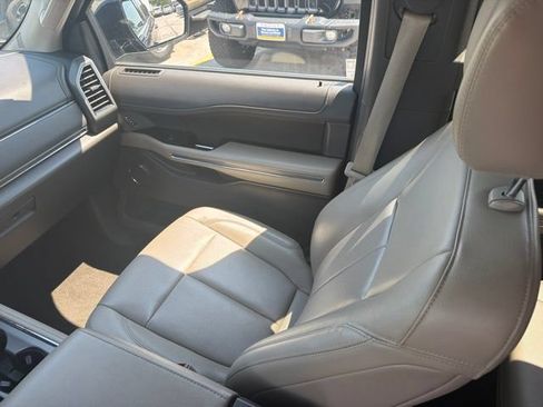 Used 2021 Ford Expedition XLT AWD/4WD image 25