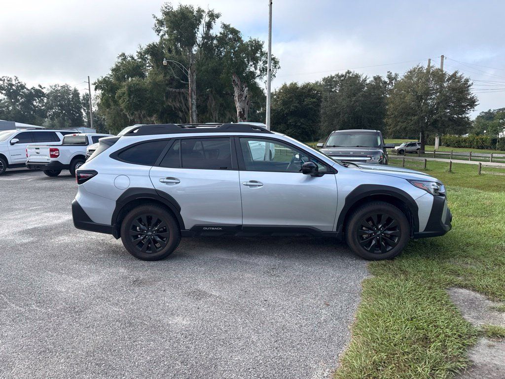 Used 2024 Subaru Outback Onyx Edition AWD/4WD image 3