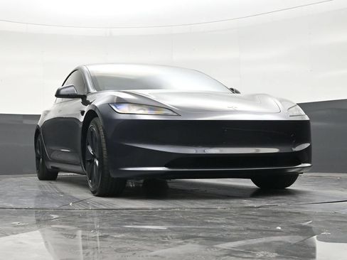 Used 2024 Tesla Model 3 Standard Range RWD image 26