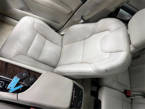 Used 2016 Volvo XC90 T6 Momentum w/ Momentum Plus Package AWD/4WD image 15