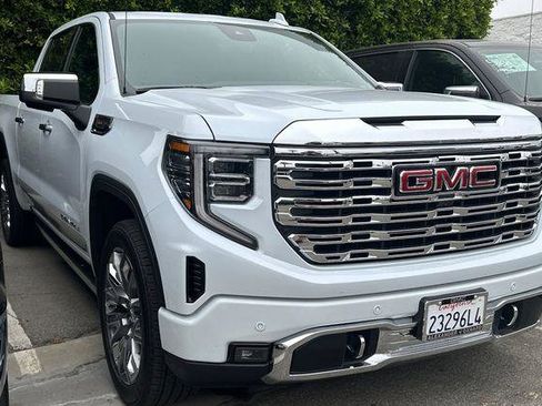 Used 2026 GMC Sierra 1500 Denali AWD/4WD image 2