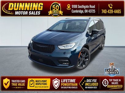 Used 2025 Chrysler Pacifica Limited w/ Trailer Tow Group