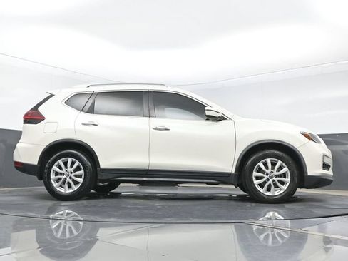 Used 2018 Nissan Rogue SV FWD image 26