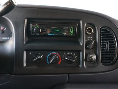 Used 2000 Dodge B3500 RWD image 37
