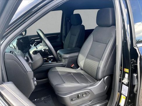 Used 2026 Chevrolet Suburban LS image 26