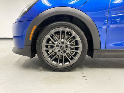 Certified 2025 MINI Cooper S FWD image 23
