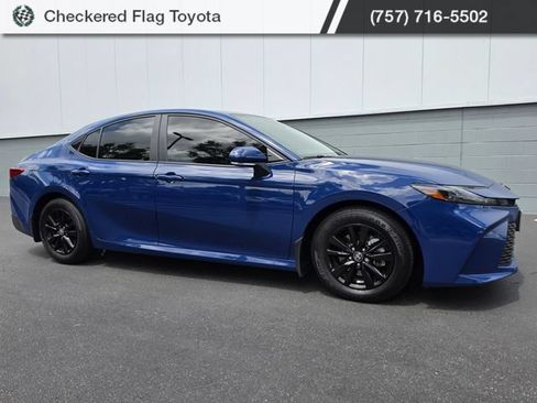 Used 2025 Toyota Camry LE w/ Convenience Package FWD image 10