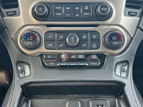 Used 2015 GMC Yukon Denali w/ Premium Package AWD/4WD image 30