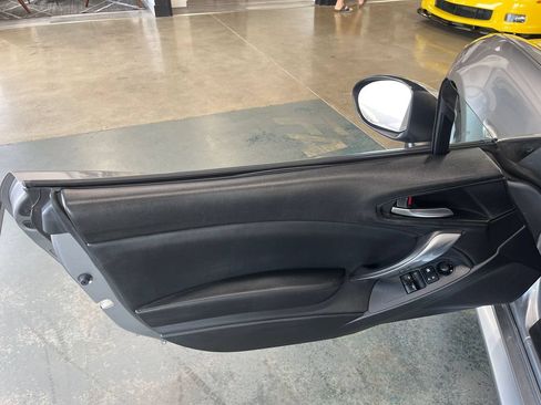 Used 2017 FIAT 124 Spider Lusso RWD image 37
