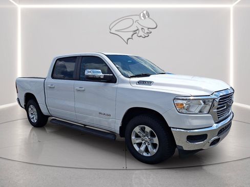 Used 2024 RAM 1500 Laramie AWD/4WD image 6