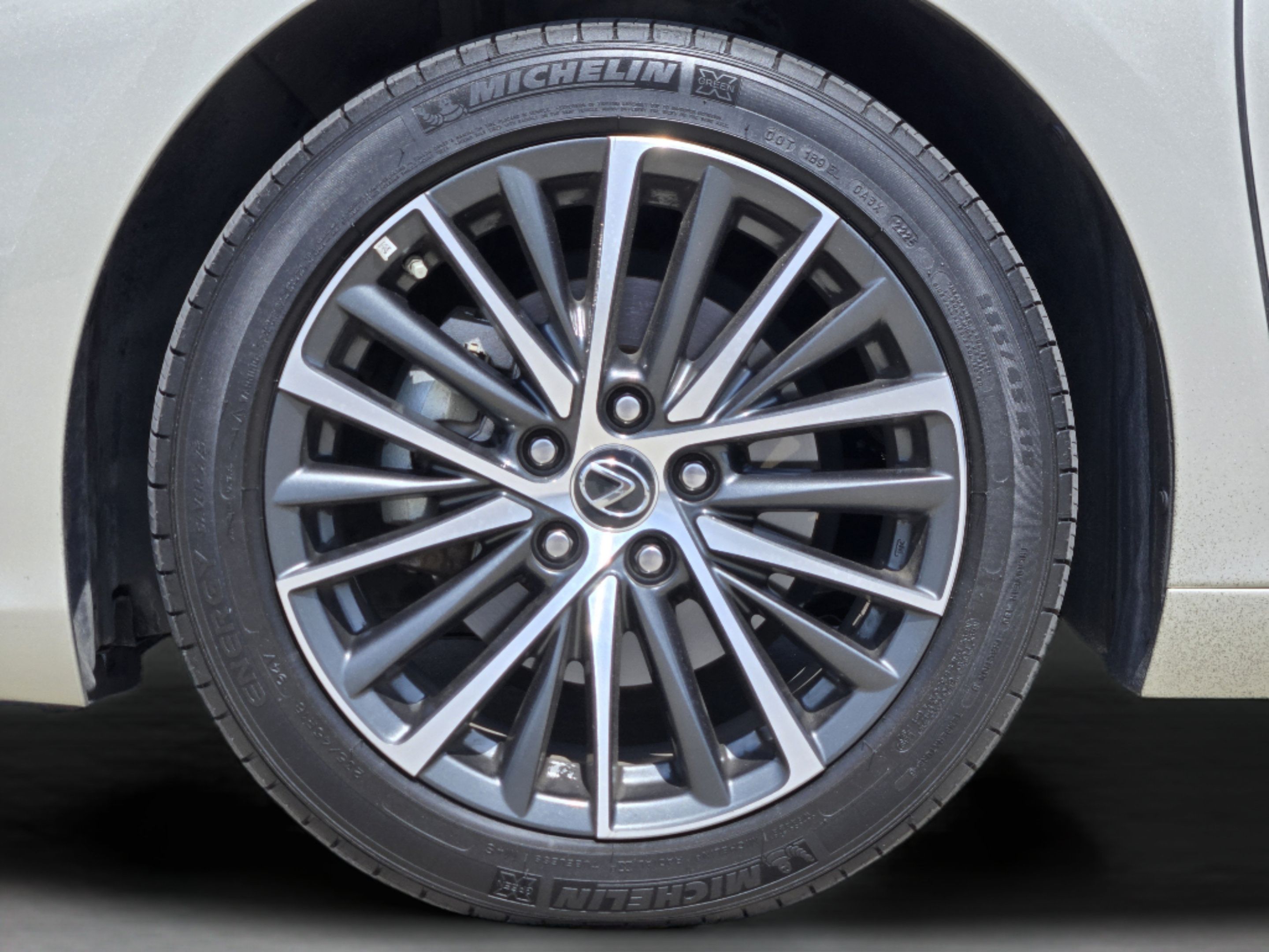 Certified 2025 Lexus ES 350 w/ Premium Package FWD image 38