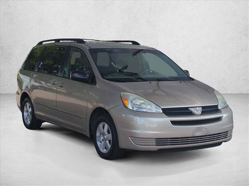 Used 2004 Toyota Sienna LE w/ LE Pkg 6 FWD image 3