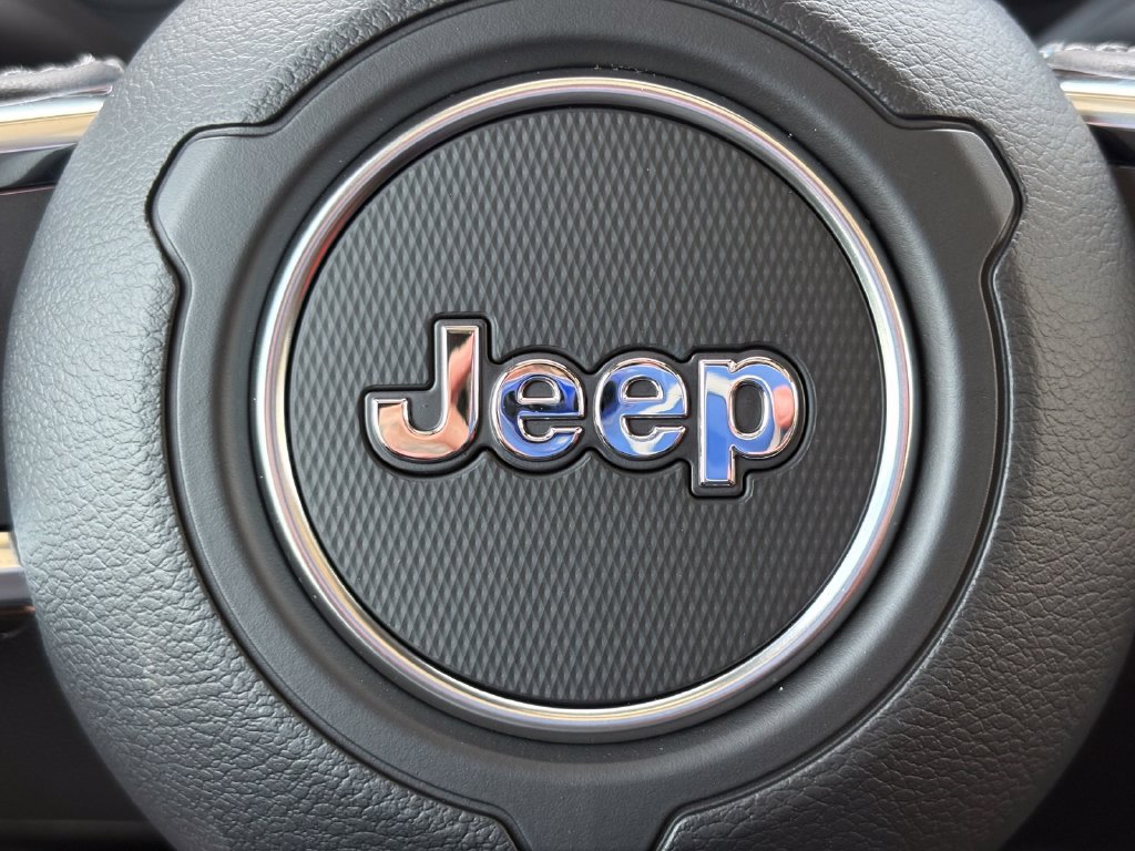 New 2026 Jeep Wrangler Unlimited Sahara AWD/4WD image 30