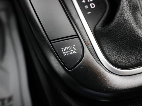 Used 2025 Kia Soul LX FWD image 41