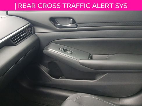 Used 2025 Nissan Altima 2.5 S image 14