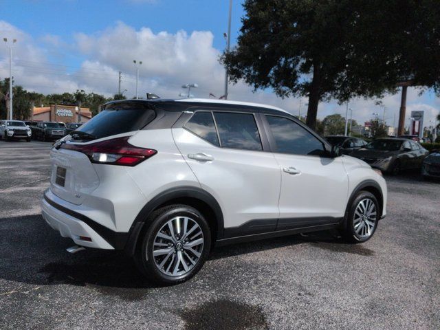 Certified 2024 Nissan Kicks SV FWD image 4