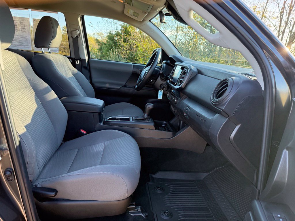 Used 2023 Toyota Tacoma SR AWD/4WD image 17