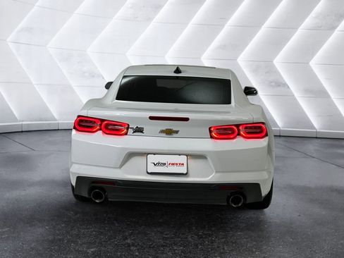 Used 2021 Chevrolet Camaro LT w/ Technology Package image 5